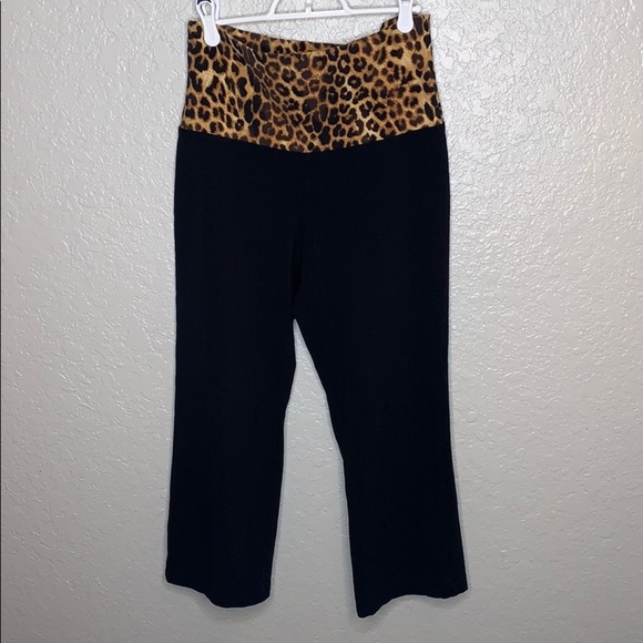 BNWOT EXPRESS Leopard Print Cropped Legging’s - Picture 1 of 4